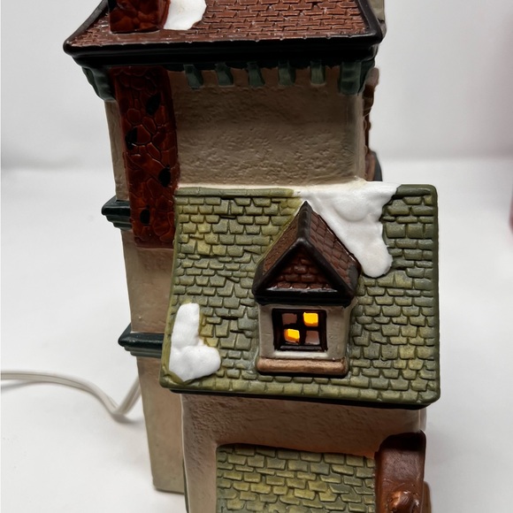Dickens Collectibles Hand-Painted Porcelain Lighted House/Post Office Vintage - Picture 5 of 11